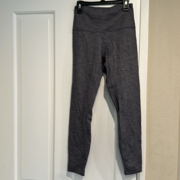 Grey lululemon high rise leggings. - Picture 4 of 4